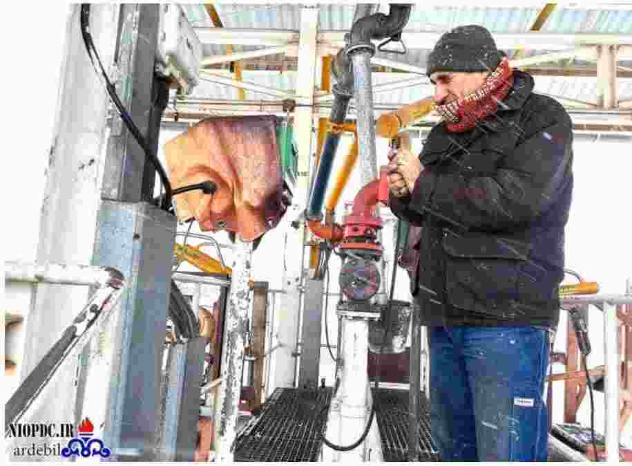 بارش سنگین برف در استان اردبیل؛ سوخت‌رسانی متوقف نشد